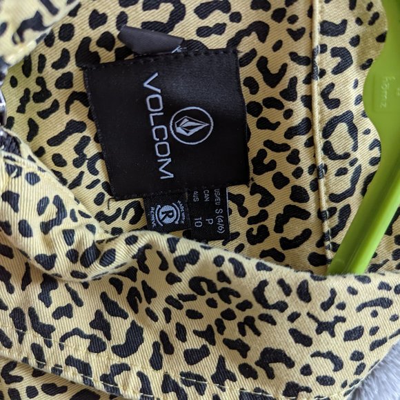 Cropped leopard volcom jacket sz small - Picture 2 of 3